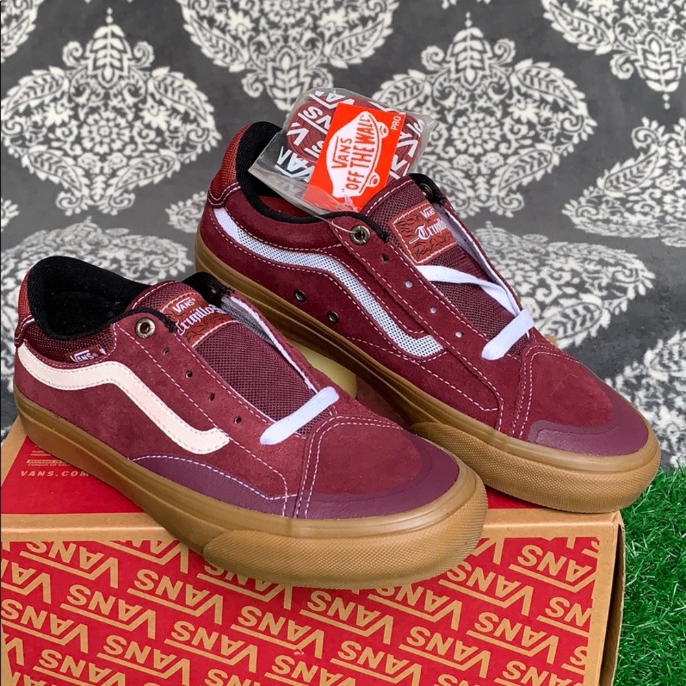 RARE VANS PRO SKATE SHOE!! BRAND NEW!